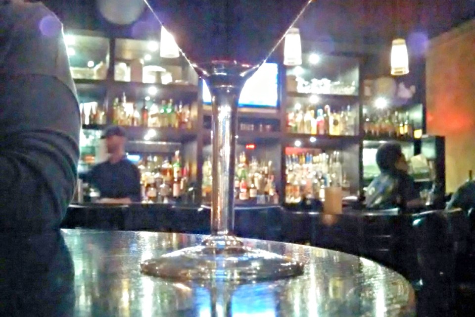 The Drop Bistro Happy Hour -Red Winetini